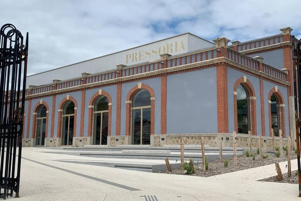 איי-שמפני Hyper Centre Maison Le Petit Bouchon מראה חיצוני תמונה